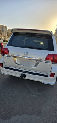 لاندكروز 2015 للبيع رقم اربيل كفاله عامه  للستفسار 07824922049