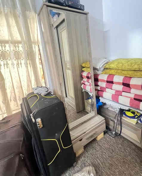 غرفه نوم للبيع متكون من 7قطع السعر 350الف قفل ملاحضا بدون دوشك عنوان اربيل لنكه40متر ***********
