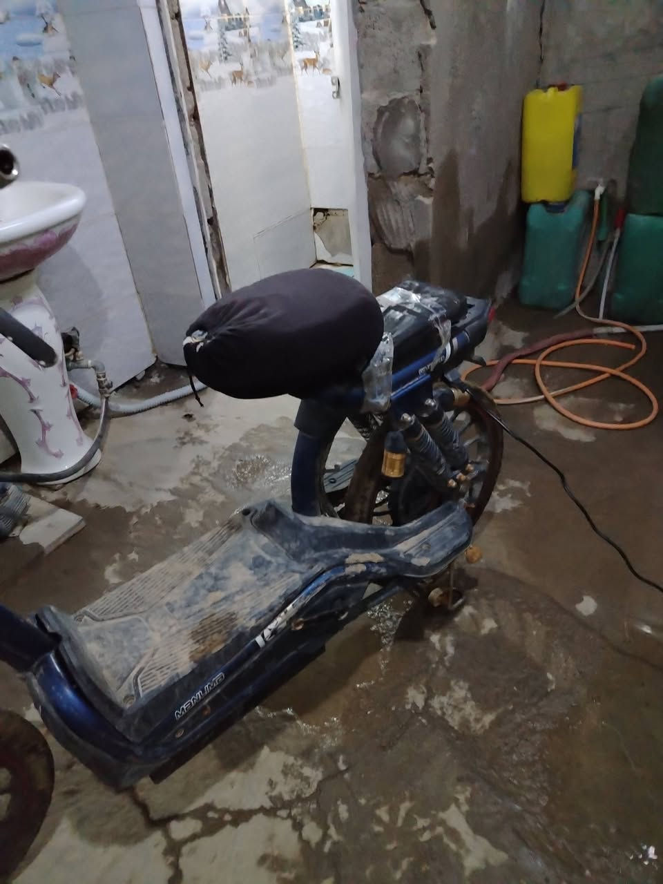 قيم وخذ دراجة تشتغل بس سكليتر عطلان هورن شاشة تشتغل بصمه تشتغل لايت عالي ناصي المكان بغداد الإصلاح شارع الجزيرة السياحية الرقم ***********
