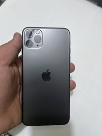 ايفون. 11 برو ماكس الجهاز لوك وتر بروف  الجهاز مفتوح تخطي يعني. ميشتغل...