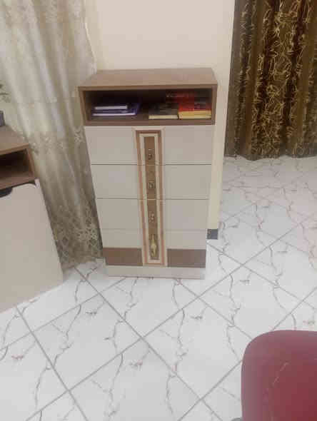 متوفر غرفه تركيه 7قطع نظيفه جداً العنوان الحله نادر الثاني منطقة قرغول السعر مليون 250وبيها مجال الهاتف ***********
