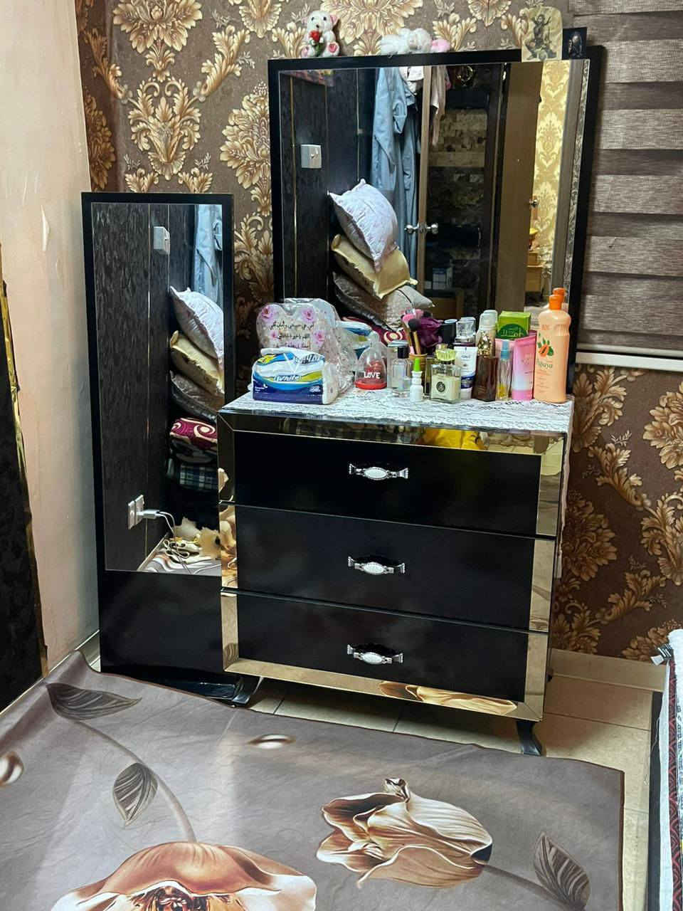 غرفه تركيه اخت الجديده نضيفه  للبيع بسعر 800 وبيها مجال


**إذا كنت صاحب هذا الإعلان وتريد حذفه لأي سبب، رجاءا أرسل رسالة إلى الدعم الفني**