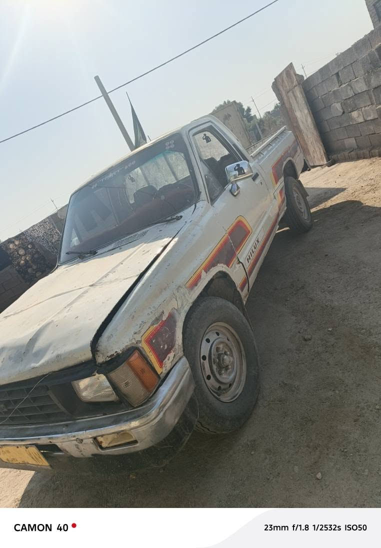 سلام عليكم بيكم تيوتا موديل 1988 جاهزه كير مكينه جاهزه من كلشي مكاني واسط الزبيديه  14 وبيه مجال ***********
