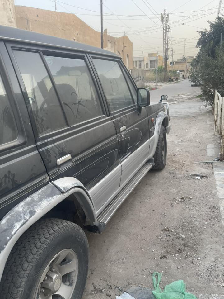 محرك بانزين بلاد جديد والسيارة مكفولة من الضربة والصبغ والتبديل .. رقم الماني وراعيها يريد تحويل ..
السعر 50 المكان ميسان 
واتساب فقط ***********
