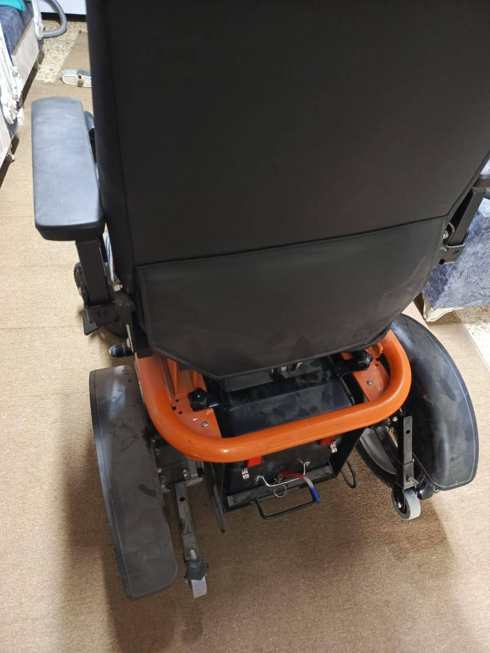 للبيع...
عربانة شحن جديدة 
العنوان/ كربلاء
 السعر/ 650
موبايل/ ***********
