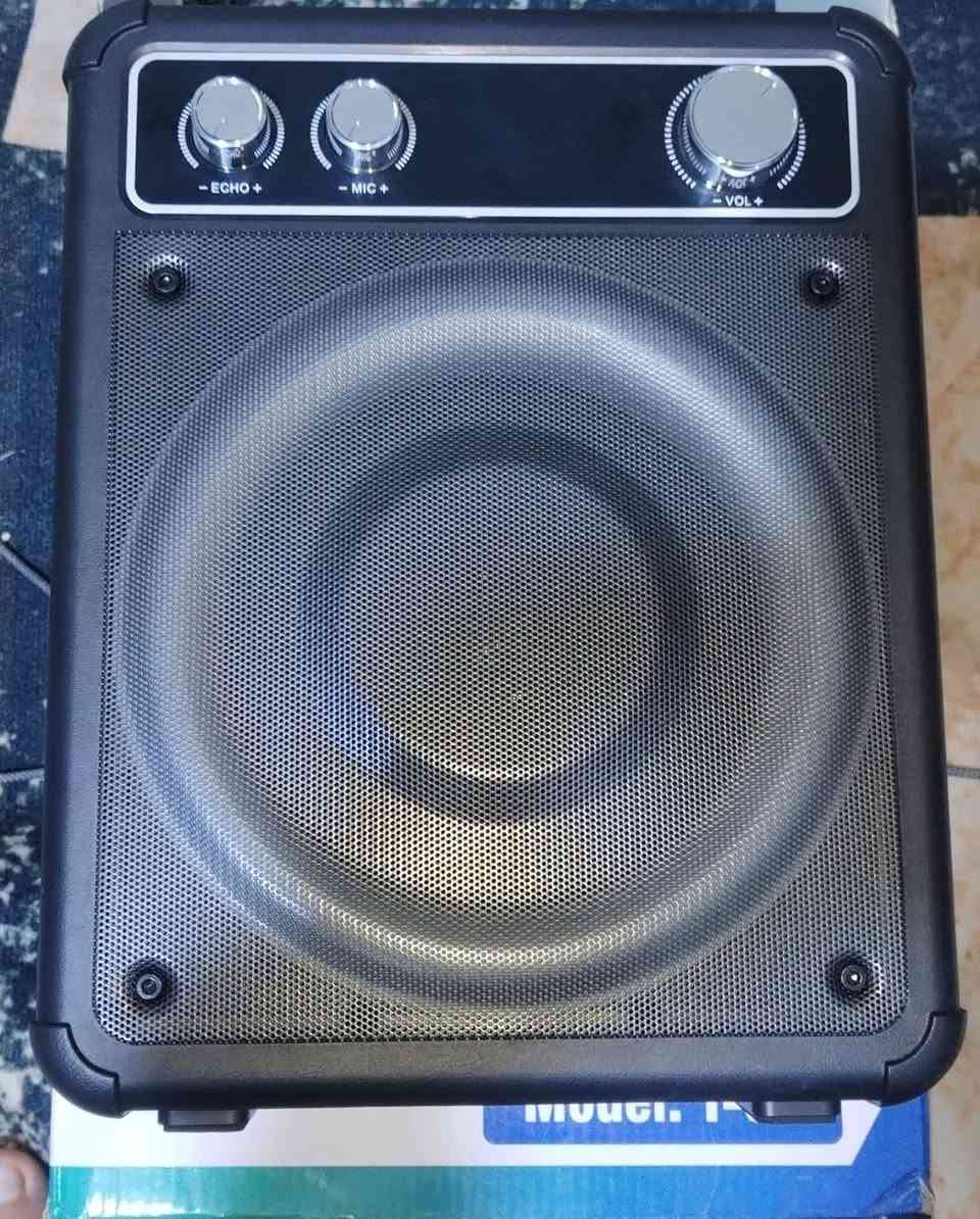 مضخم صوت mp3 مع اثنين مايكات بلوتوث يشتغل شحن تايب سي وكهرباء صوت نقي مع انارة تكدر تتحكم بيها ويشغل راديو وبلوتوث ورام وفلاش السعر 30 الف


**إذا كنت صاحب هذا الإعلان وتريد حذفه لأي سبب، رجاءا أرسل رسالة إلى الدعم الفني**