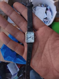 ساعة • جلد طبيعي • قديمه