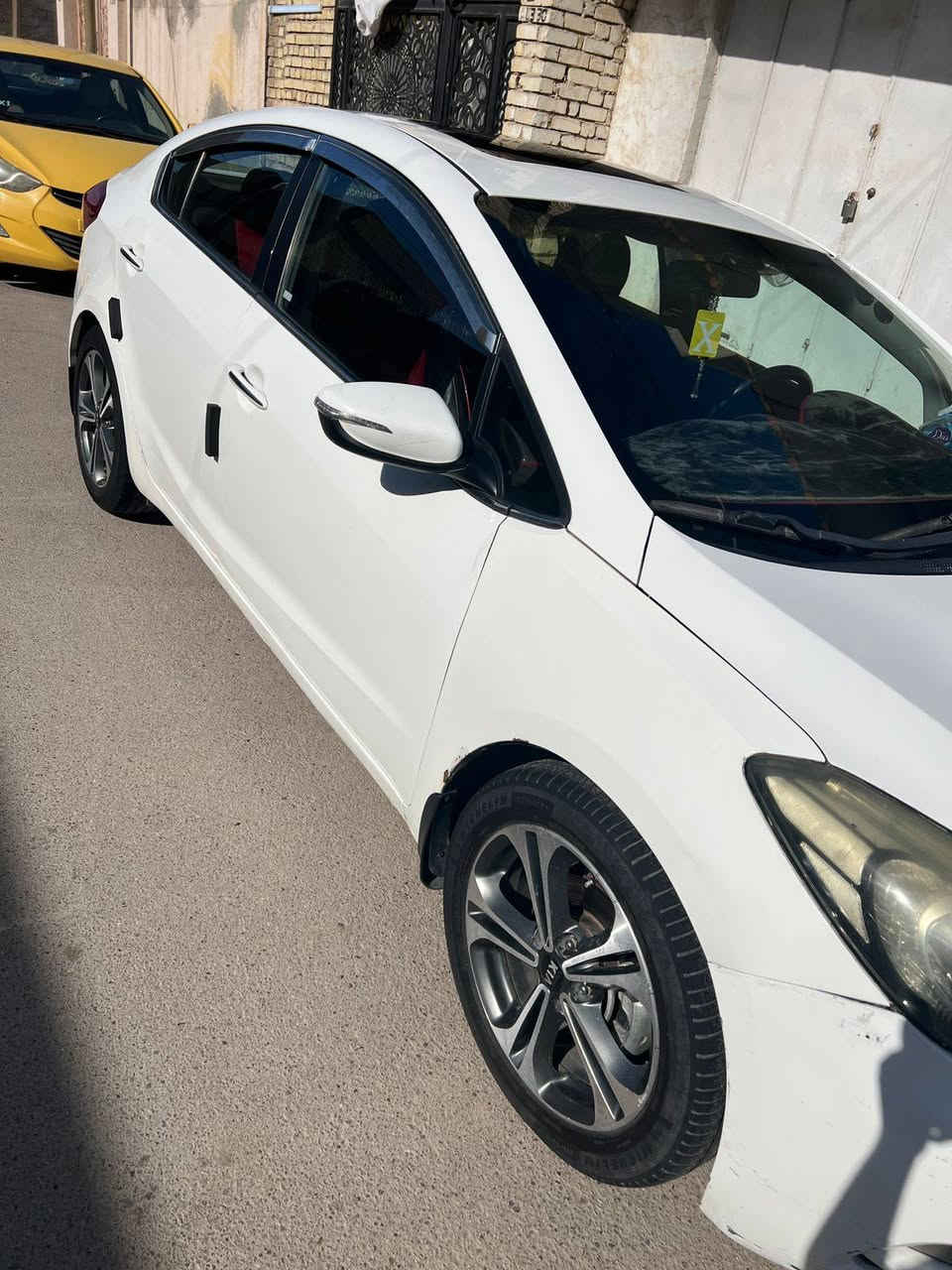 سلام عليكم سيراتو موديل 2014خليجي فول مواصفات عدا البصمه 
سياره حادث موضح بلسونار   
سياره شادله منظومه غاز  سياره حداديه مالته 60بل ميه  سياره خير من الله ماشيه سياره 198كيلو متر  مواصفات مالته 
بك لايت لد 
اشير بل مري مري شفط 
 حساسات خلفيه 
شاشه 
تحكم ستيرن 
شفتات سرعه 
ويل كب عدد 4 باقي موصفات معروفه سيراتو 
سعر مالته 120بيه مجال بسيط


**إذا كنت صاحب هذا الإعلان وتريد حذفه لأي سبب، رجاءا أرسل رسالة إلى الدعم الفني**