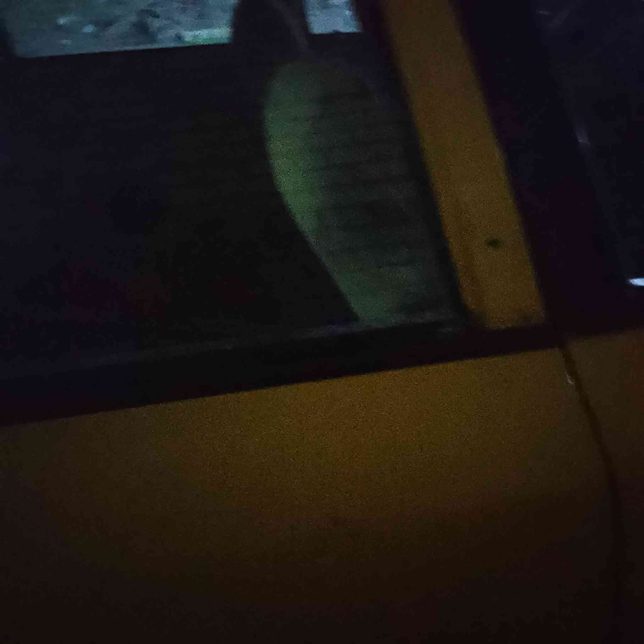 السلام عليك سارة سمند 11 ناطقة للبيع شغالة بيها نقص بس الباور ستيرن (عاطل) السعر 15 والرقم صدامي مطلوبة هيئة وغرامات على المشتري للتواصل ***********
