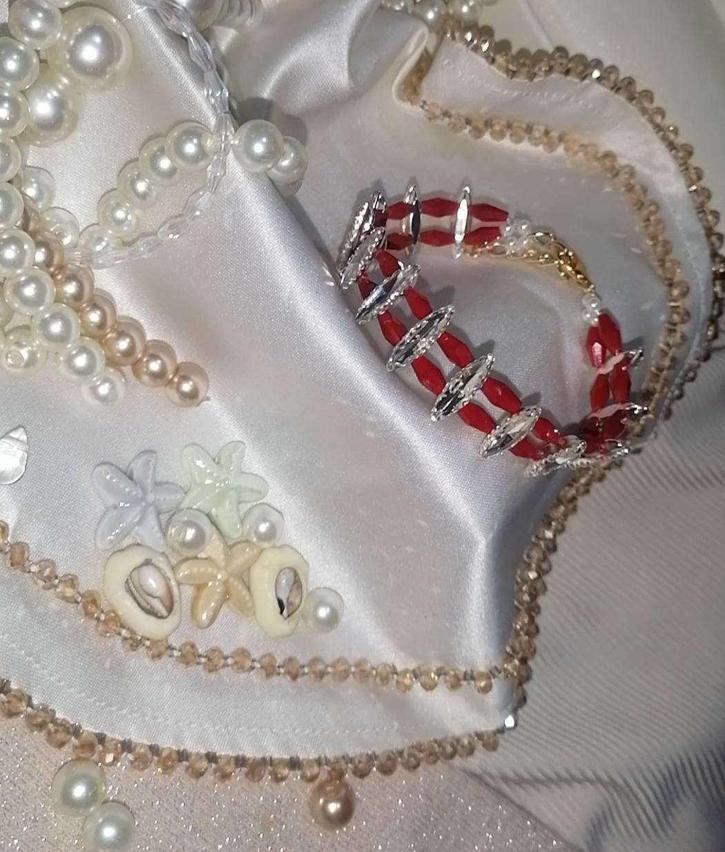 اعمال يدوية شغل فگتوري القطعة ب 5 الخرز زجاج يوجد توصيل داخل الموصل وجميع محافظات العراق ...


**إذا كنت صاحب هذا الإعلان وتريد حذفه لأي سبب، رجاءا أرسل رسالة إلى الدعم الفني**