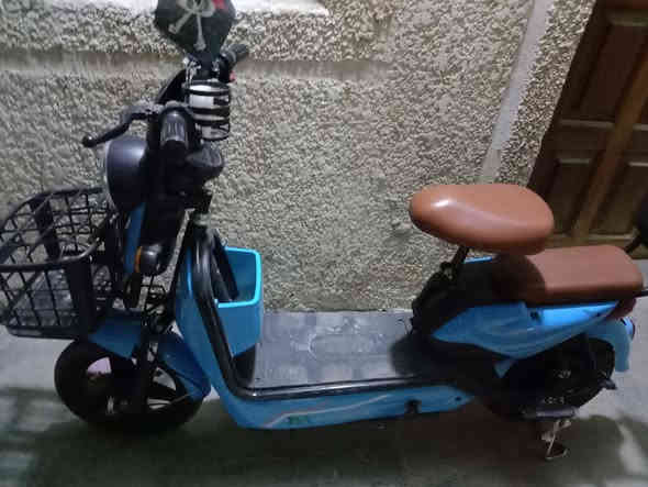 ألسلام عليكم ورحمة الله وبركاته
دراجه شحن للبيع 
ألعنوان /بغداد الدوره 
رقم ألهاتف ***********
