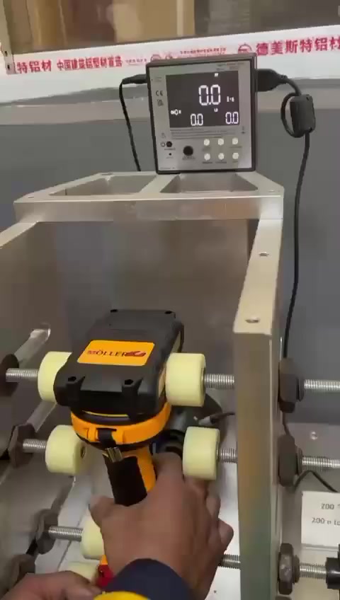 موللر 20 فولت بدون فرشاة مثقاب تأثير اللاسلكي (~60 ن·م)

المواصفات ؛

1. الجهد: 20 فولت (بطارية ليثيوم ‐ion). ￼
2. نوع المحرك: DC بدون فرشاة (كفاءة أعلى وعمر حركي أطول). ￼
3. عزم الدوران الأقصى: ~60 N·m (عزم دوران قوي للحفر/العبث). ￼
4. سرعة بدون تحميل: ~0-450 دورة في الدقيقة (منخفضة) / 0-1900 دورة في الدقيقة(عالية). ￼
5. معدل التأثير: ~0-31000 نقطة في الدقيقة (التأثيرات في الدقيقة) نطاق سرعة التحميل 0-400 / 0- 2200 دورة في الدقيقة.
6. سعة تشاك: 1.0 - 13 مم (تناسب مع الحفر القياسي / بت السائق). ￼
7. إعدادات عزم الدوران (مقابض): ~20+ 1 + 1 منصب (عزم الدوران قابل للتعديل). ￼
8. مستويات السرعة: علبة تروس 2 ‐سرعة (للدقة والقوة). ￼
9. مصباح عمل LED: مدمج لإضاءة مناطق العمل. ￼
10. حزمة البطارية: عادة 2 × 20 فولت 2.0 Ah بطاريات ليشيون مع شاحن حامل.
11. يشمل الشاحن: شاحن سريع (100 ‐240 فولت، 50/60 هرتز). ￼
12. الوزن: حوالي ~3.0 كجم مع البطاريات. ￼
13. الملحقات: قطع المثقاب وقطع السائق غالباً ما يتم تضمينها في المجموعة.
متنساش 010 20304534


**إذا كنت صاحب هذا الإعلان وتريد حذفه لأي سبب، رجاءا أرسل رسالة إلى الدعم الفني**