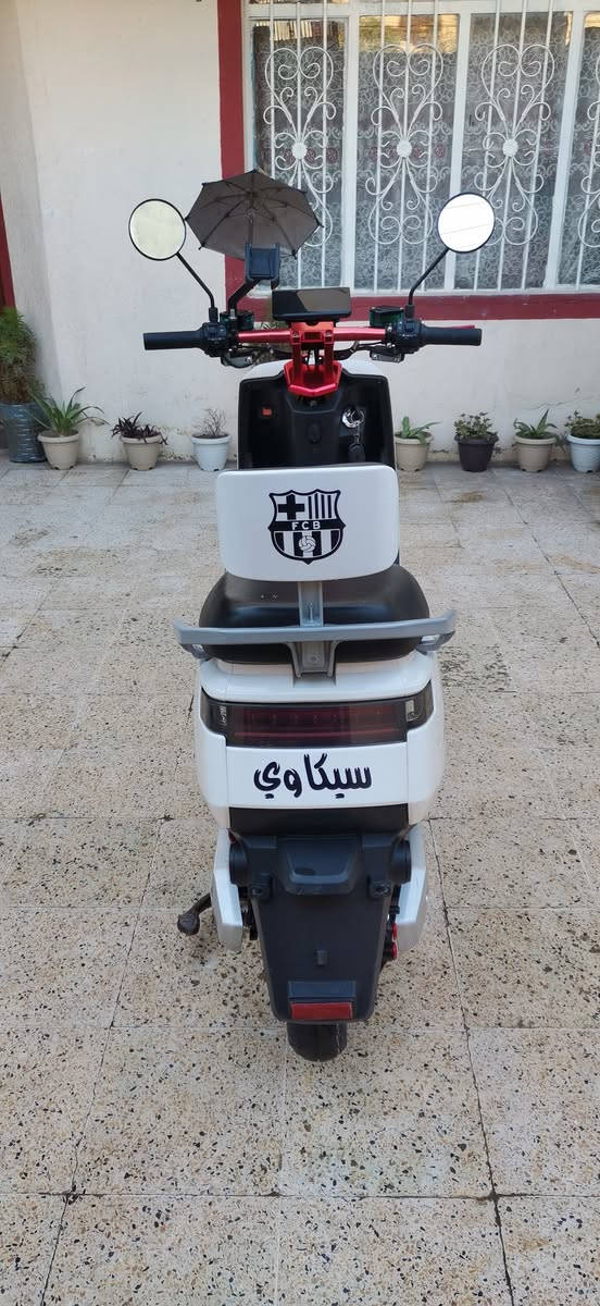 ماطور شحن للبيع نضافه فول باتريات وشحن فول شرط 450


**إذا كنت صاحب هذا الإعلان وتريد حذفه لأي سبب، رجاءا أرسل رسالة إلى الدعم الفني**