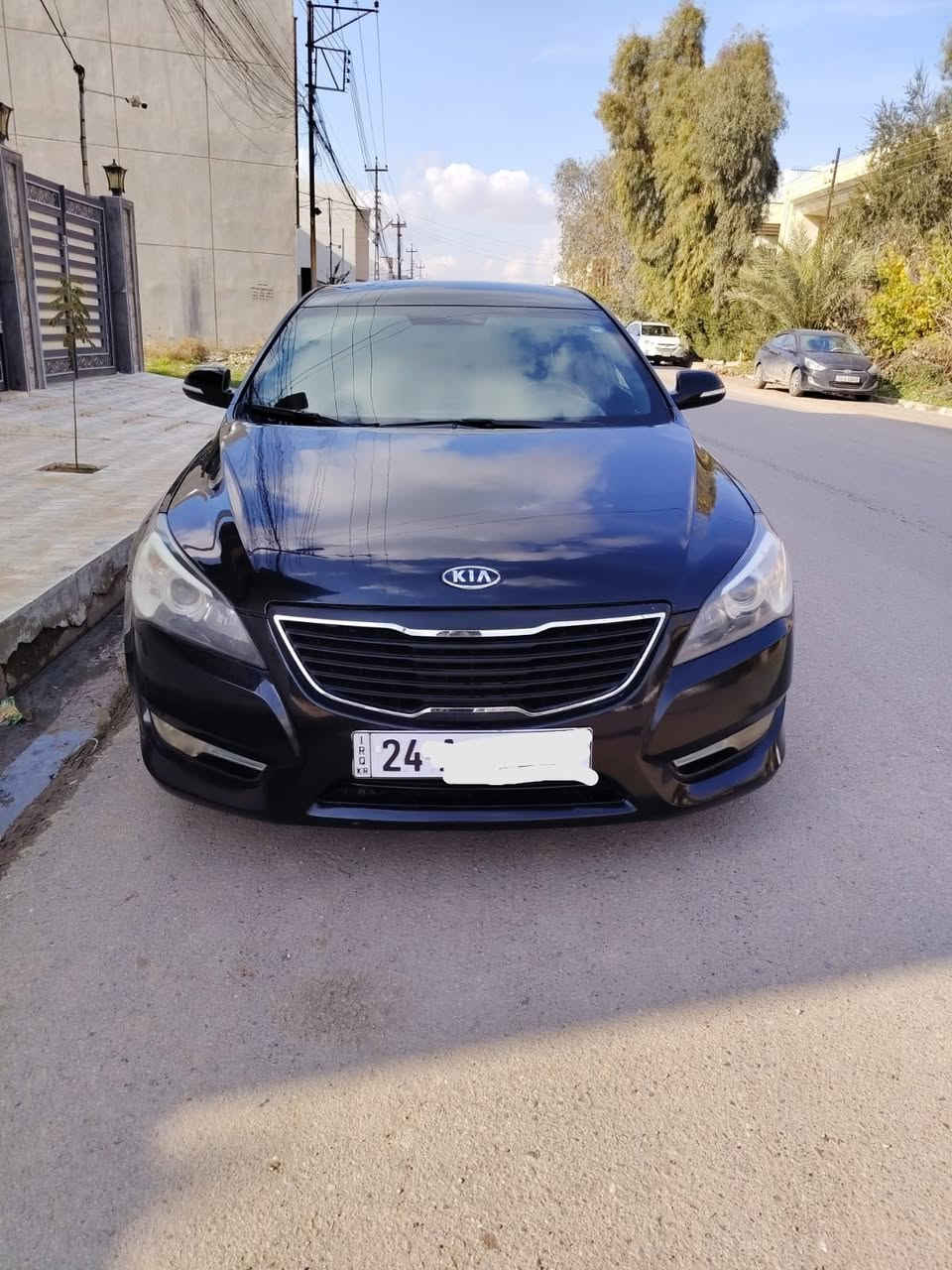 السلام عليكم
كادينزا ٢٠١١ وارد كوري للبيع
السعر (١١٠) ورقة وبيها مجال للطيبين
لون اسود محرك (٢٧٠٠) المرغوب 
(٦) سلندر قطعتين صبغ البوند وجاملغ الامامي اليمين بدون دواخل شرط 
كير ومحرك شرط  
تبريد تدفئة المقاعد الامامية (الكشنات) تدفئة 
تحكمات ستيرن اشارة ترحيب بالباب سيارة جديدة ماناقصها شي 
السيارة بأسمي رقم جديد دهوك سنوية جديدة لي ٢٠٣٠ وهزة جديدة لي شهر الخامس ٢٠٢٦
ملاحظة : بدون كوبون بانزين
المكان موصل - الجانب الايسر - حي الوحدة
***********
***********
