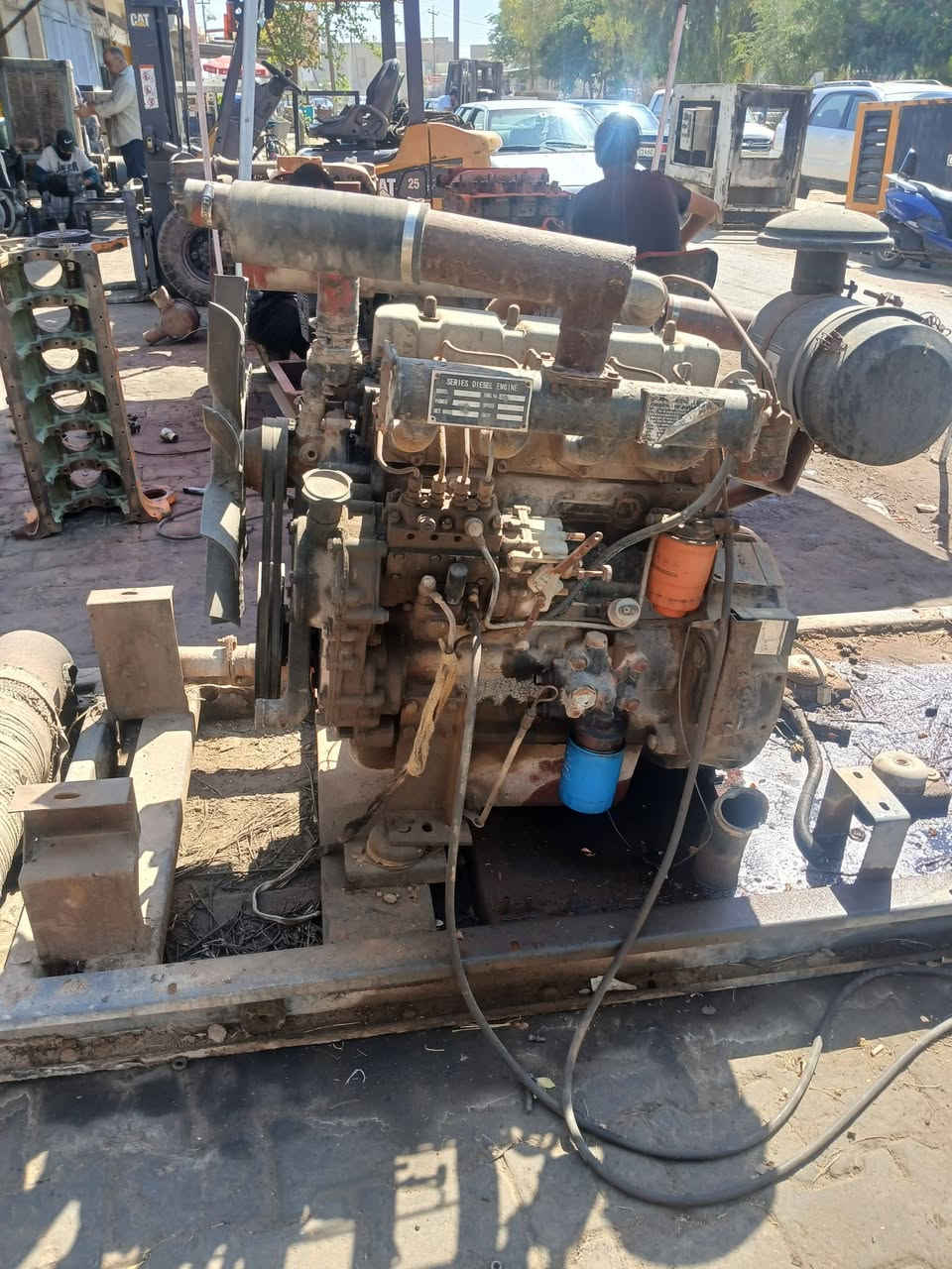 سلام عليكم 
للبيع 
بيركز صيني شغال  مع الكاتم بدون راس توليد 

سامراء 
***********
