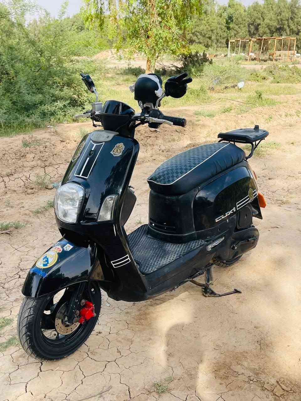 دراجه بوليسي للبيع السعر 650 وبيها مجال ***********
