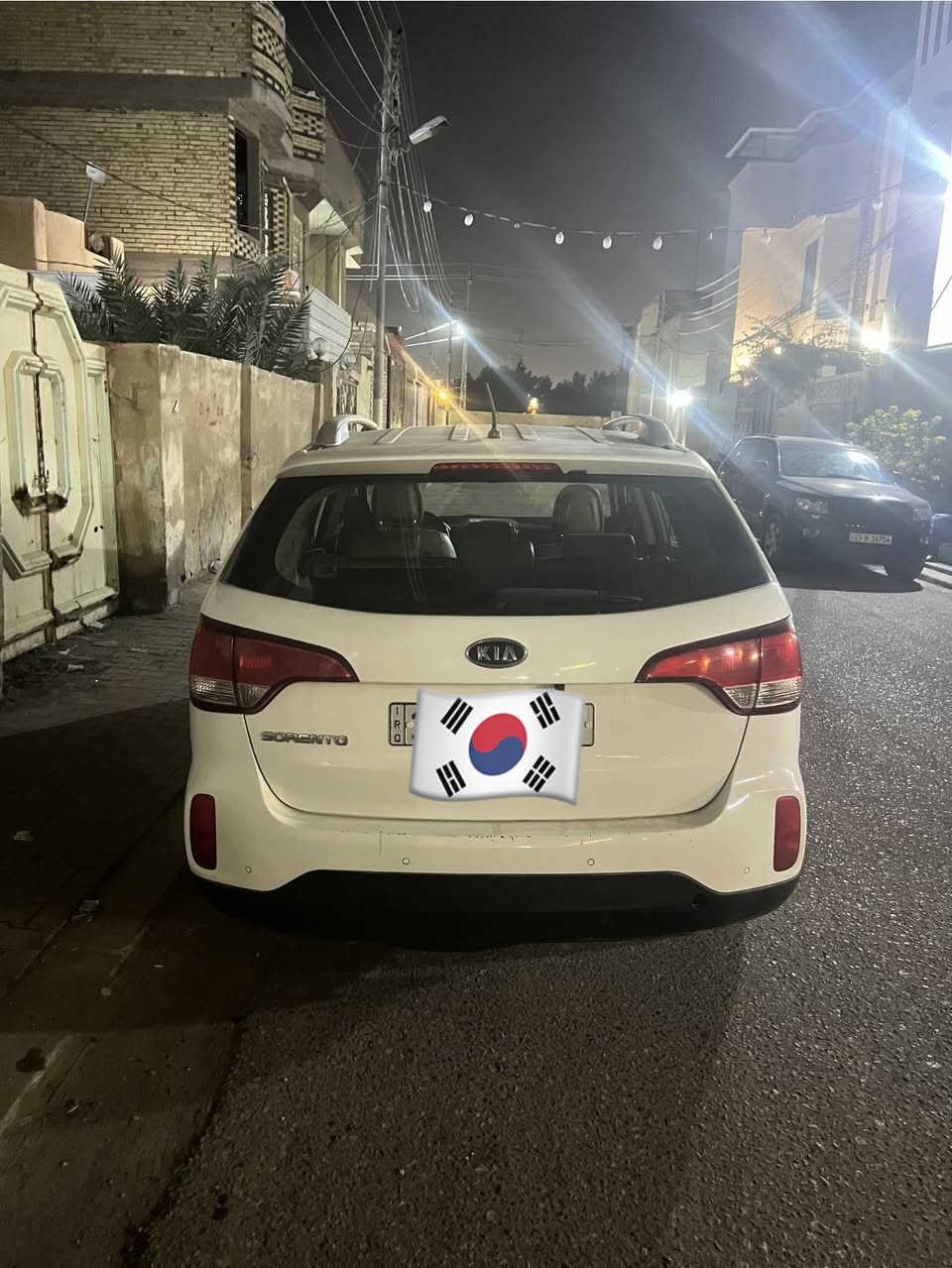 السلام عليكم سورنتو موديل 2015 
4 سلندر 2400
دواخل بيجي 
بصمه 3 قطع تبريد
مري شفط رقم انكليزي بصره
بيه قطعتين باب السايق وخلف السايق وباب خلفي الجه الثانيه نص صبغ والباقي كفاله اخوان مكلف بلنشر 
السعر138 بيه مجال مراوس حس القناعة 
صاحب السياره ***********
