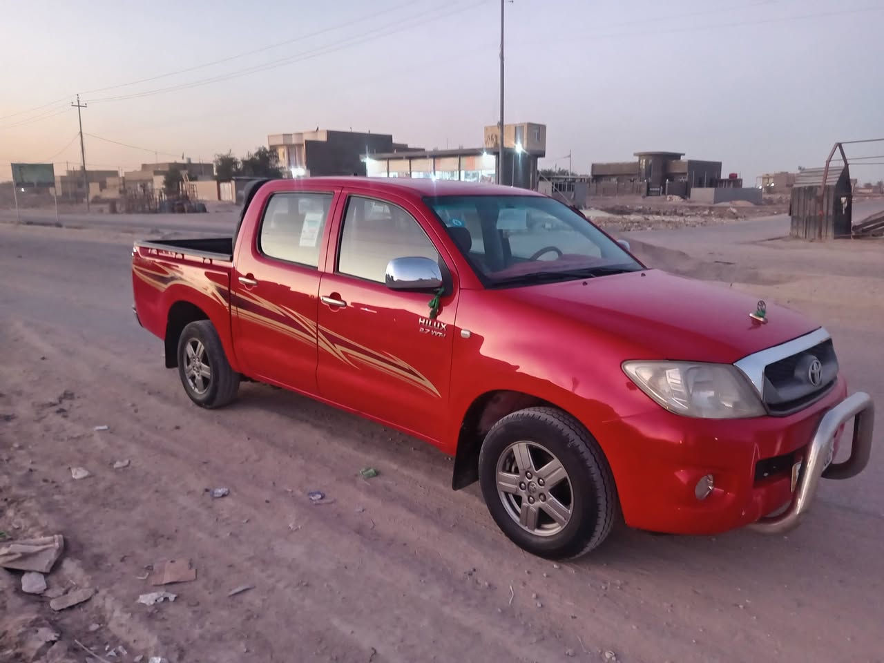 السلام عليكم البيع بيكم تيوتا هايلوكس مديل 2010سعودي شاصي 19حره بسمي رقم انكليزي جاهزه سنويه جديده  السياره مكفوله كفاله فقط رشت صبغ اشبر مكينه كير حداديه تبريد تخم تاير ما ناقصه برغي وضع شركه السعر ١٣٩ بيع فقط للإستفسار *********** او ***********
