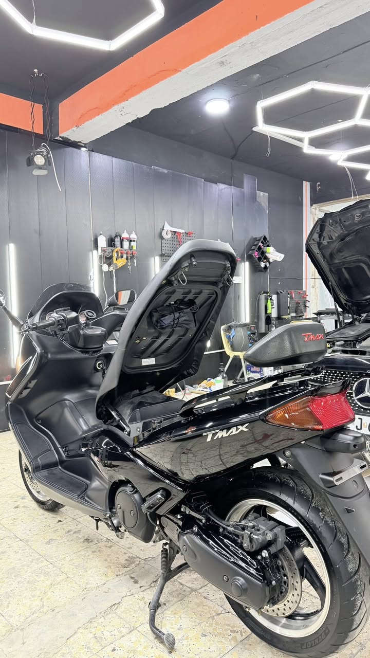 سلام عليكم 
تي ماكس. 2008
نازله من كلشي وكلاشي. 
دراجه مكفوله كفاله عامه

صالنصه اوفر اصليه
تايرات اصلي مال شركه شرط 
منضومه زنون اصلي 
بيه تجوه 
سكيورتي  
سويجات ٢ 
مكاني الأنبار رمادي 
سعر اتصل او متواجد خاص 

***********
