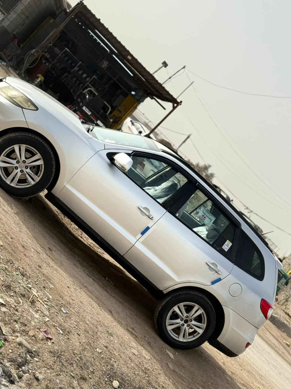 سلام عليكم سنتافي 2011 خليجي 6سلندر 7راكب 3قطع تبريد مكينه 3500 سياره مكينه وكير  وصدر وكهربائيات تخم تاير كله مكفول سياره مصبوغه عام لغد وشاصي مكفول ضربتهه بل صفحه مكان السياره بغداد السعر 110وبيهه مجال للاستفسار *********** مكلف بل نشر
