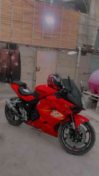 سلام عليكم ورحمة الله 
اعادة النشر بسبب الوعود الكاذبة
وبسبب السعر ينطونه مو ع دراجة طبعاً 
قبل فتره نشرتها بسبب محتاج ودبرت وما بعت
شباب دراجة هايسونك نضافة كدامك
موديل 2015 أوراق استنساخ
دراجة الوحيدة بلبصرة بهيج نضافه. 
مكفولة كير محرك. 
السعر (مليون و800)
المكان البصرة الزبير
الرقم ***********
