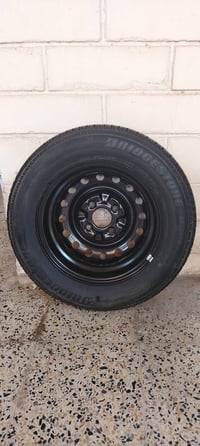 عندي سبير نيسان سني ياباني اصلي شركه حجم 14 للبيع للاستفسار اتصل 07824...