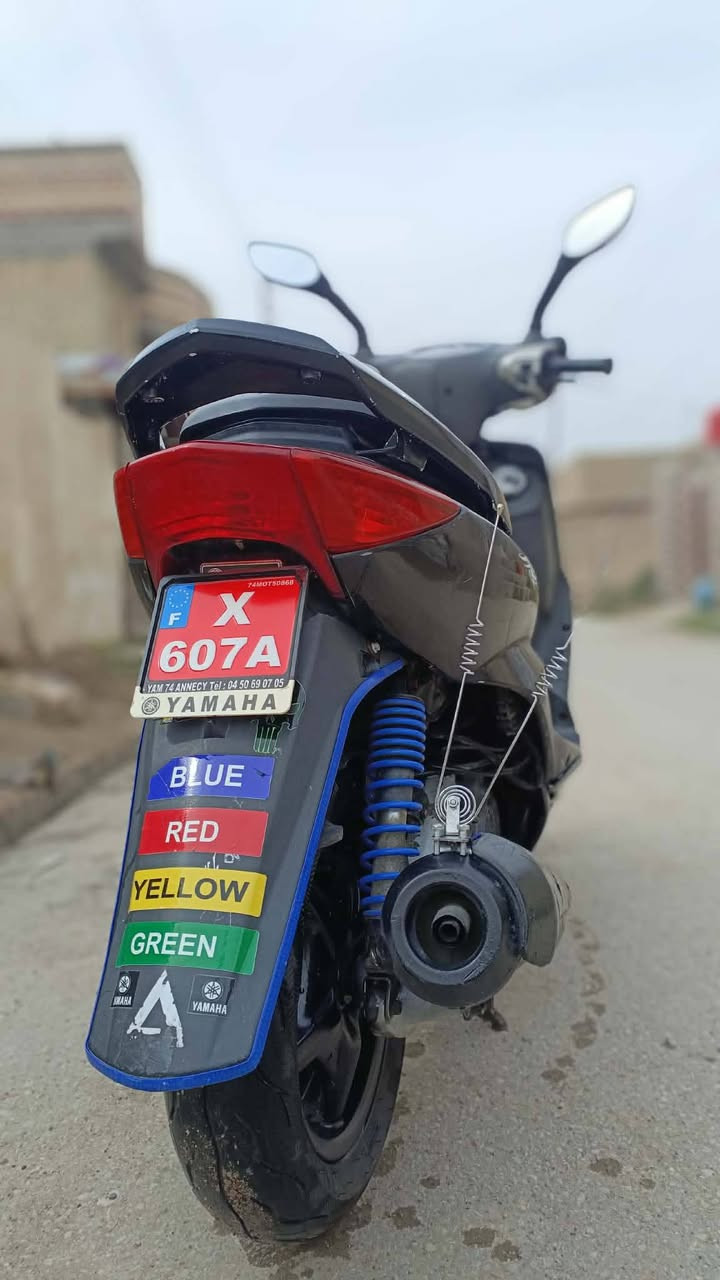 سگنس 140 نثيه ياباني للبيع
دراجه مابيها نقص برغي 🔩 
مكينه نعومه وشلعه اتخبل 
تخم تاير جدد باتري جديد دبلات اماميه جدد يعني جاهزه كهربائيات كلها شغاله لايت عالي ناصي اشاير يمنه يسره سكن هورن اسطاب كيلو متر گيج بانزين قفل 🔒 صندوگ كلها شغاله
السعر 750 الف العنوان ذي قار قضاء الفجر 
‏‪0770 644 5119‬‏
