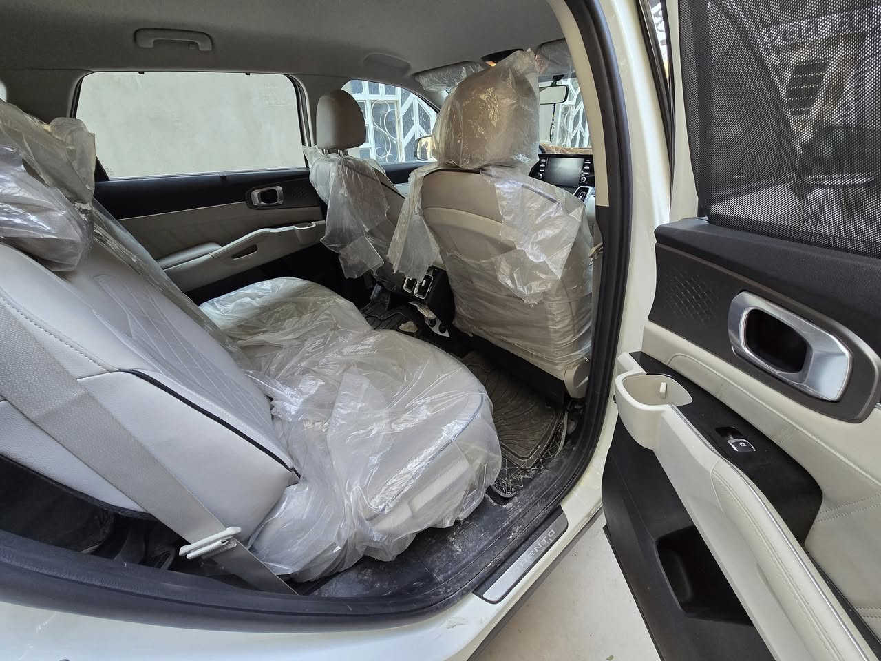 السلام عليكم
سورنتو للبيع موديل2021
 خليجي رقم اربيل الجديد مكفوله كفاله عامه عدا بارد بخشم الجاملغ الامامي الايمن 
المواصفات 
بصمه تشغيل/ بصمه بيبان/ تشغيل عن بعد/ جنطه كهرباء /حساسات امامي خلفي/ جي بي اس/ كير ماوس/ شاحن لاسلكي للهواتف/ هند بريك بصمه/ شفتات استيرن / تحكم استيرن فول / نضام نزول منحدرات/ نضام مانع انزلاق/ كشنات كهربائيه اماميه وخلفيه/ 7 راكب / كير 8 نمر/ 6 سلندر 3500/ 
وباقي المواصفات معروفه السياره خير من الله 
مكان السياره نجف  
رقم الهاتف ***********
