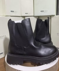 قياس 40 • ملابس • توصيل