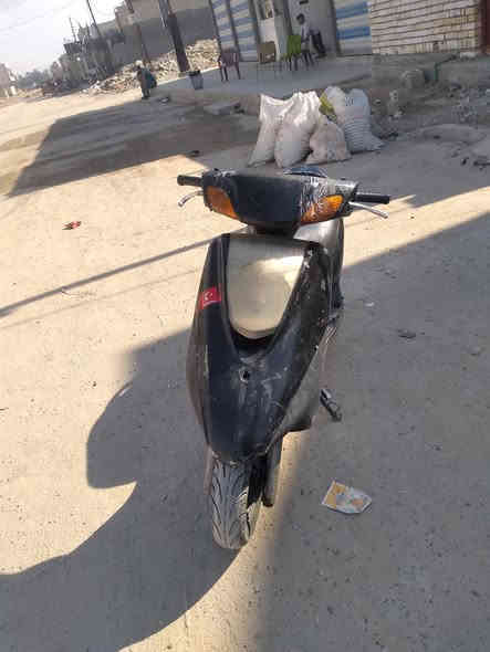 سلام عليكم دراجه بريز نضيفه كهربايات شغاله كلهه مكينه ناعمه نقص بس ستان تعليك ملح حلو السعر 350وبيه مجال حك الجيه رقم الهاتف ***********العنوان العبيدي حي الرئاسه كاع ابو علي دراجي
