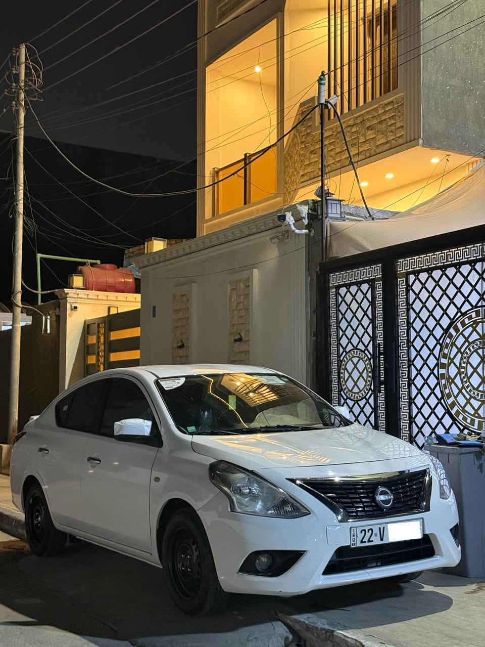 نيسان سني 2024 هندي بليته زركه شباك جديد 
سياره بيه جاملغ والبنيد تبديل وبارد قليل 
رقم أربيل بأسم شركه ماشيه 40
 مكاني بصره سعر 110
الاستفسار ***********
