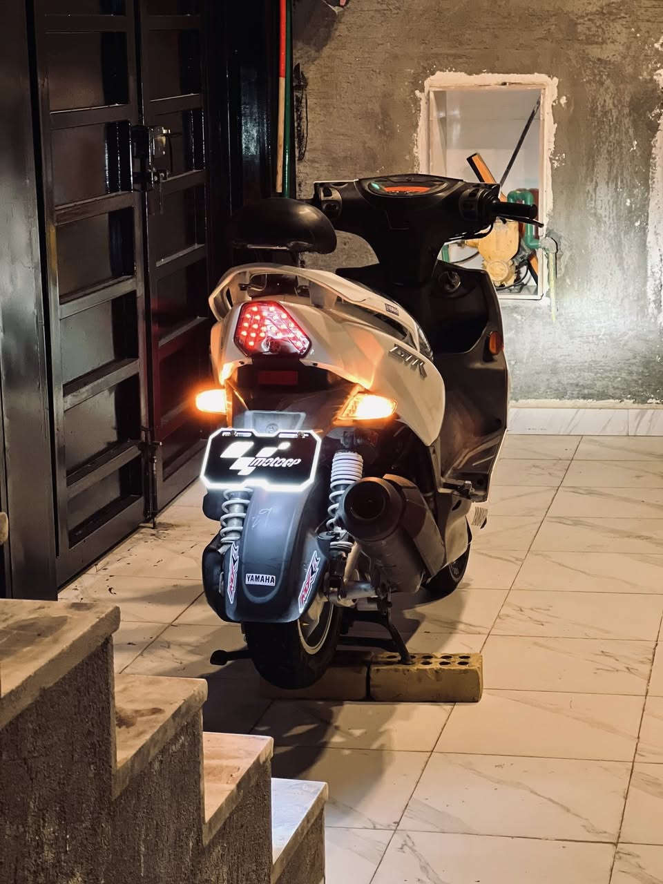 سلام عليكم دراجه جي تي دراجه خير من الله صاله3اشهر نازله من الضلال دراجه شلعه ومعدل بانزين كله محسن دهن موتل مكاني شعله ***********سعر ٩٥٠
