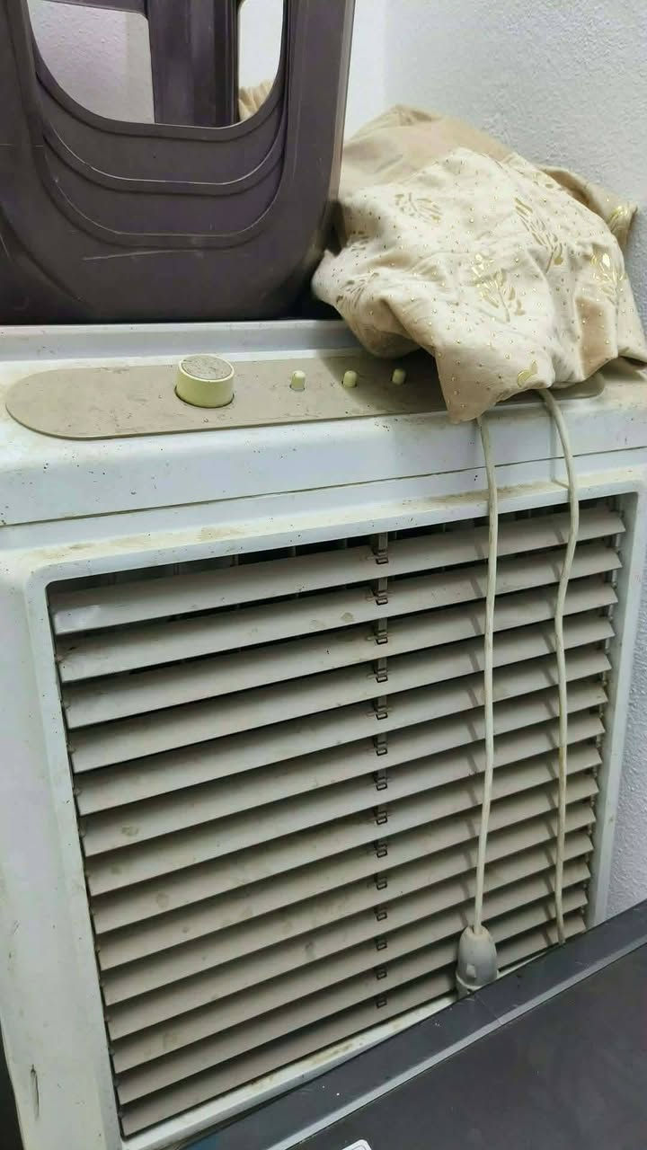 مبردة حجم 1ونص شغاله ونضيفه الاندلس 
كونفيرا شغاله حجم كبير سعرهم 100 للتواصل خاص


**إذا كنت صاحب هذا الإعلان وتريد حذفه لأي سبب، رجاءا أرسل رسالة إلى الدعم الفني**