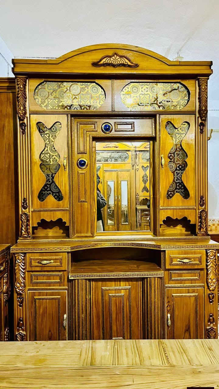 السلام عليكم اخوان توجد غرفه مسرح عالي أربعينية حطاطه مستخدم شي قليل السعر مليون 150وبيه مجال الاستفسار عن الرقم ***********
