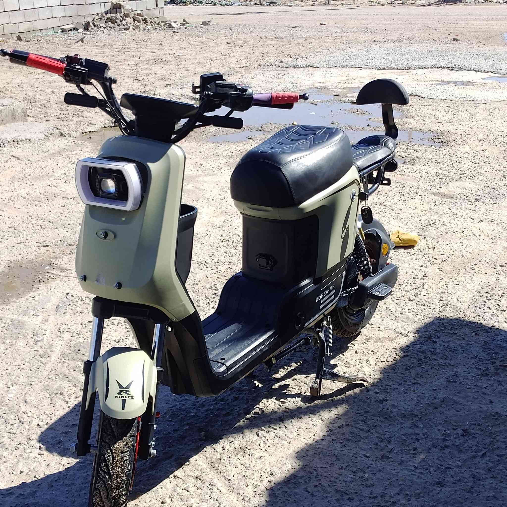 السلام عليكم دراجه للبيع موديل 2026 ار 9 دراجه نظيفه العنوان بصره سعرها اتصل على هذا ***********
