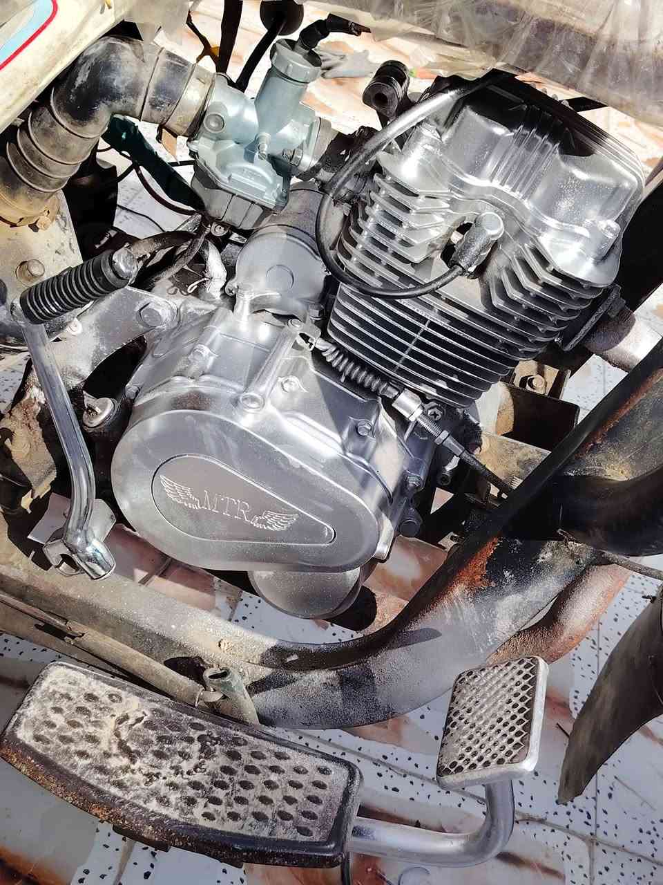 السلام عليكم ستوته لبيع موديل 2014 اوراق بس ناقصات ستوته نضيفه محرك جديد كهربايات شغاله الستوته غراضها كلهه جدد نكر سلف السعر  900  وبيها مجال للشرايه العنوان الدوايه للستفسار خاص


**إذا كنت صاحب هذا الإعلان وتريد حذفه لأي سبب، رجاءا أرسل رسالة إلى الدعم الفني**