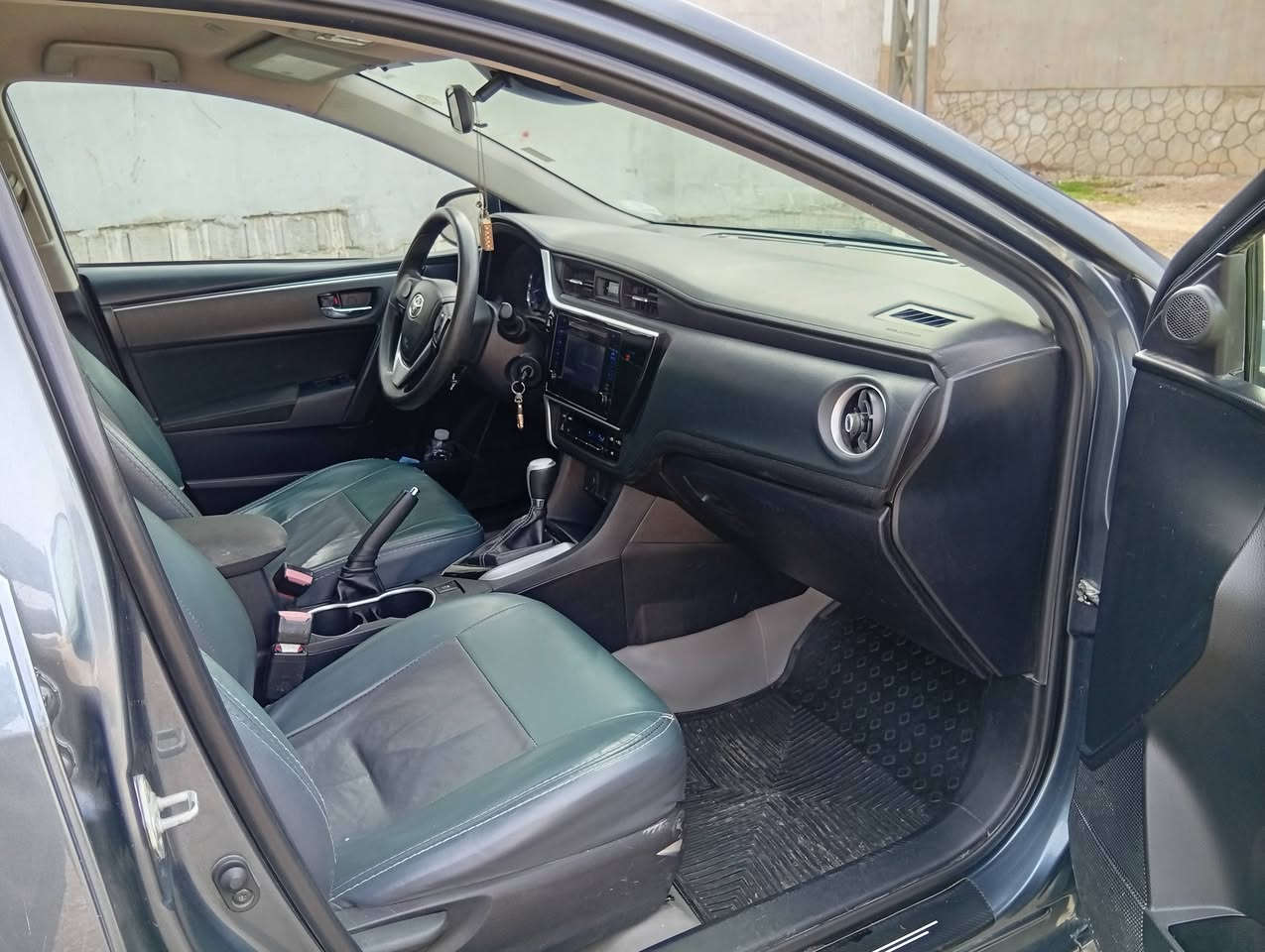 سلام عليكم كورولا موديل 19 رقم سليمانيه سنويه جديده سعر 155//////***********
