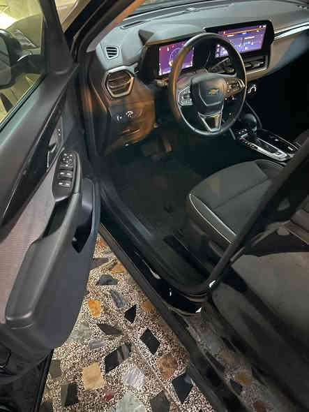 شفروليت تريلبلايزر 2024 
السياره بدون رقم 
نص فول 
السياره حادثها جاملغ وبنيد 
محركها 1300 تيربو 
سعرها ب 138 ورقه وبيها مجال قليل 
للاستفسار ***********
***********
