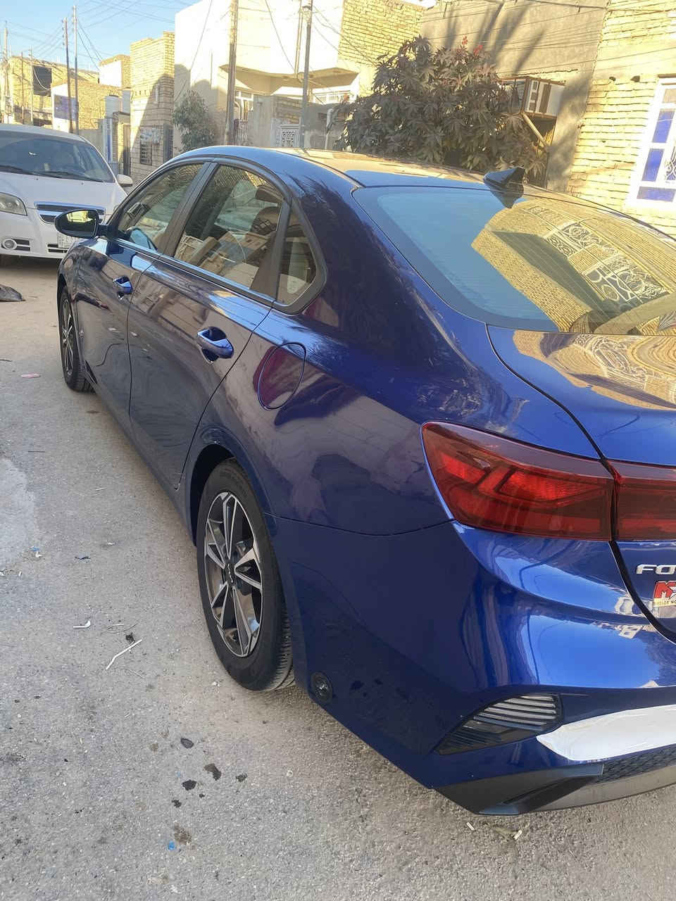 سلام عليكم سياره للبيع فورتي 2023كفاله عامه  بيه ضربه بس بقلق الجنطه علئ باردولاقطعت تبديل بيه ولا صبغ ولا معجون سياره جهازه من كلشي ماعده تبريد بيه السعر142وبيه مجال 
***********هذا الرقم بيه وتساب
