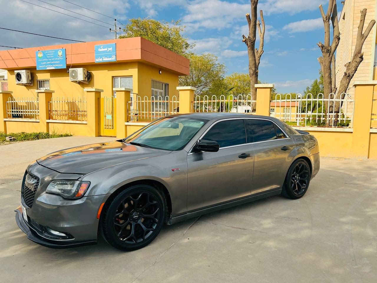 سڵاوی خوا لە هەموو لایە
اوباما لیزەری پیشوو سە قفو شانی براوەی تیا نیە تەنها براوەی پیشەوەیە. تەنها سنوق بویاخە 
مودیل ٢٠١٣ گوراوە  پیشی بو ٢٠٢٠
مواسەفات  بەسمەو شەغاڵ تایەو ویلی ٢٠ لوک لوک 
زەربەو دەعمو لیدرانی نیە پیشو پشتی کەپسە 
بویاخ تەنها سنوق رەقەم شاسیو هەمو شتی مەزبوتە تەبریت ساردو گەرم مەزبوت چاڵو شوختی نیە کامل مەسرفە ٦ پستونە کارەبای مەزبوتە 
سعریشی ٦٨ گڵاو معامەلە گۆڕینەوەش بەشتێ بە دڵم بێ، شوێن کەلار ، ژمارە موبایل ***********
