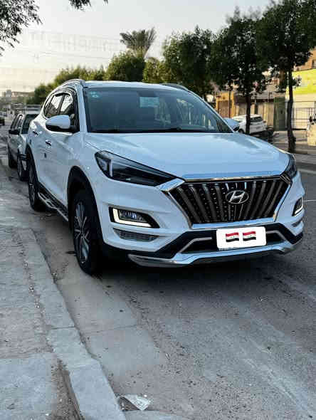 سلام عليكم
توسان مديل ٢٠ رقم بغداد 
مكفوله 
مواصفاتها
- بصمه
- خمس عدسات
- كشنين كهرباء 
-شباك لكزز
-اشاير مري 
- ترحيب دخول
- كشنات جلد
- دشبول صاج
-تبريد قطعتين
السعر ٢١٧ وبيه مجال 
مكان بغداد سيديه 
***********
