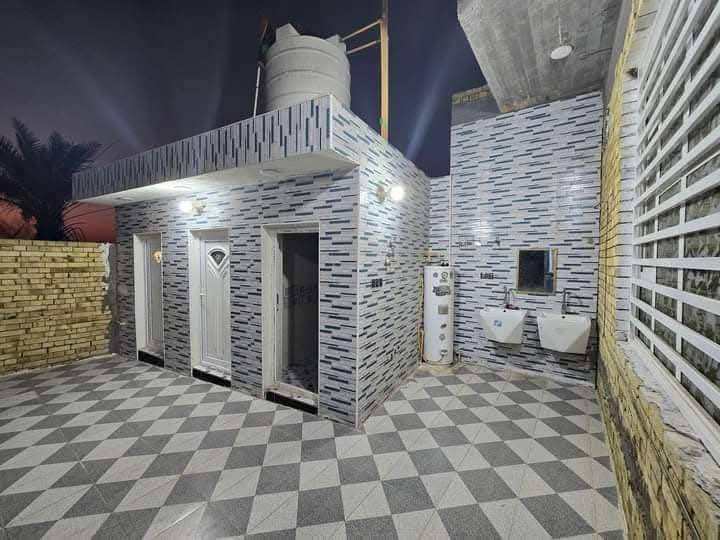 السلام عليكم ورحمة الله وبركاته 
اخوان بيت للبيع 
المساحه 450 متر 
يحتوي على استقبال 10×5
وصاله 10*5
وغرف عدد3 مساحه5ونص*4
ومطبخ5*4
وصحيات داخليه  وخارجيه 
بناء حديث كما موضح بالصور في ماشوشه حي الزهراءقرب مدرسه امام الموحدين الجديدة 
للاستفسار: الاتصال على الارقام التاليه ✨👍
 0772351158

***********
