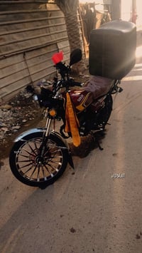 للبيع هية وصندوگ وخوذة وستان الجهاز صارلي ١٠ ايام من خذتهة من الشركة ب...