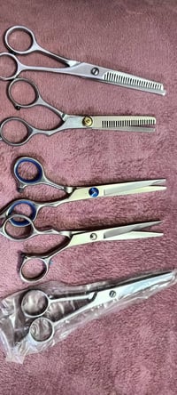 أدوات حلاقة • قطعة