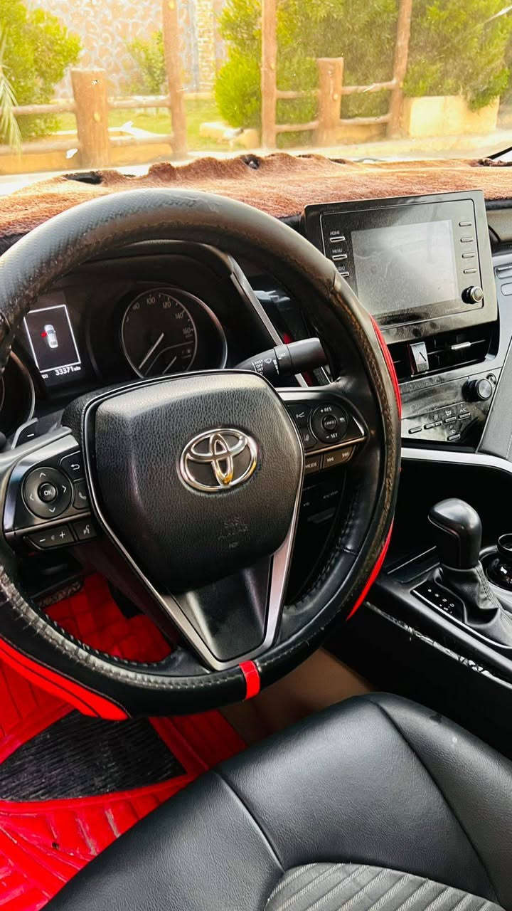 اسلام عليكم كامري موديل 2023 ماشي 35 ضرر قطعتين بونيد وجاملغ الأيسر بيها شويه بل تكمه الأيمن سعر 190 بي مجال مكان شرقاط السفينه *********** فول مواصفات عل اخير بصمه
