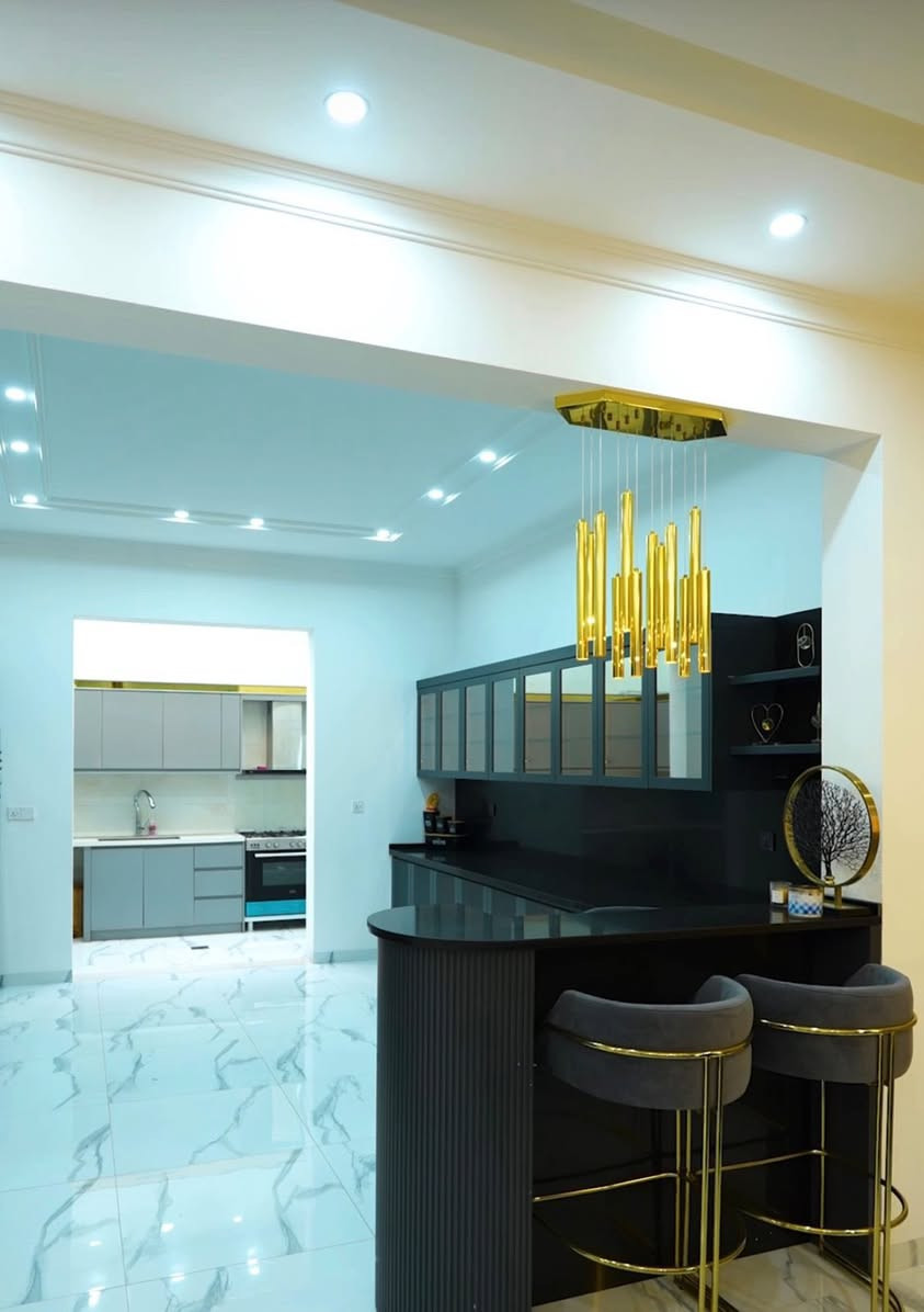 منزل مؤثث فاخر للبيع دريم ستي( المربع الذهبي )
مساحة 250M
Whatsapp 
***********
***********
