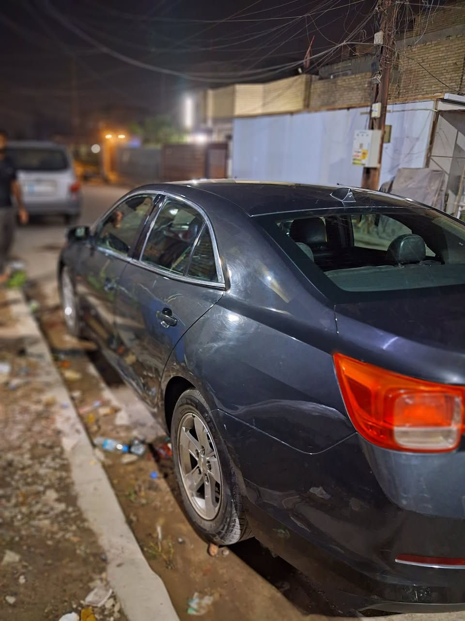 سلام عليكم شوفر ليت ماليبو موديل 2014 بيها 3 قطع صبغ مكينه مفتوحه مبدل بيها يطقات سعر 87 وبيها مجال بسيط 

او مراوس عادي 

لستفسار الاتصال ***********
