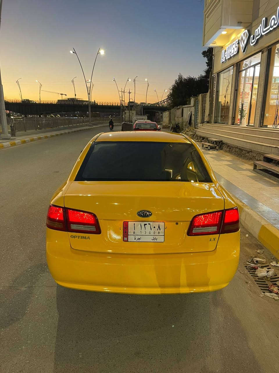 السلام عليكم. كيا أوبتيما 2008 وارد أمريكي رقم بابل بأسمي سنويه لل26  مصفره هيئه وغرامات محرك 2000 دوش جاهزه تبريد وحداديه وتخم تاير صبغه جديده مكفوله من الكص والعيب الشرعي. السعر 78.. مكاني الناصريه للأستفسار.. ***********
