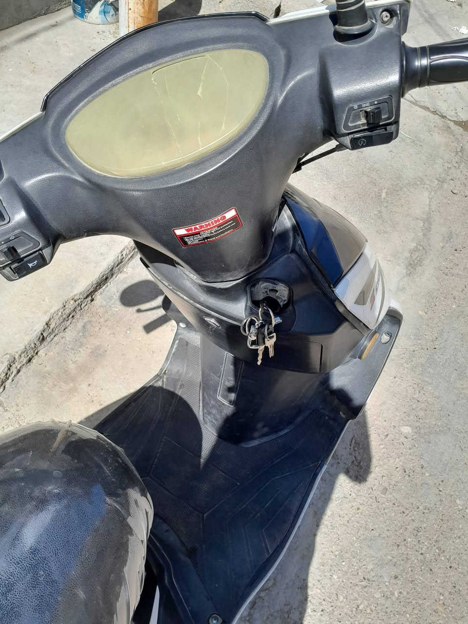 سكنس صيني
بيع مستعجل ب٢٥٠ 
تشتغل سلف 
نقصها هندر 

اتصال و واتساب ***********
