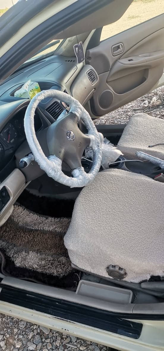 سەنی 2009
سەنەوی تا 2029تازەیە
2پارچەی بۆیاخە بێ ناو گرتن
 کلاج و عەینەی لۆک
چوار تایەی لۆک
تەقە وڕەقە و گێڕ و مەکینە بەشەرت
ماڵی دۆستە
$98ومەجالێکی برایانە
***********
شوێن سلێمانی

